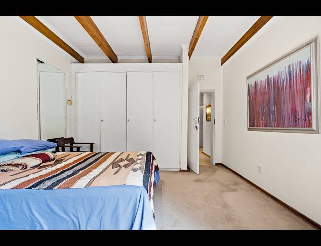 5 BEDROOM HOUSE FOR SALE IN BRYANSTON